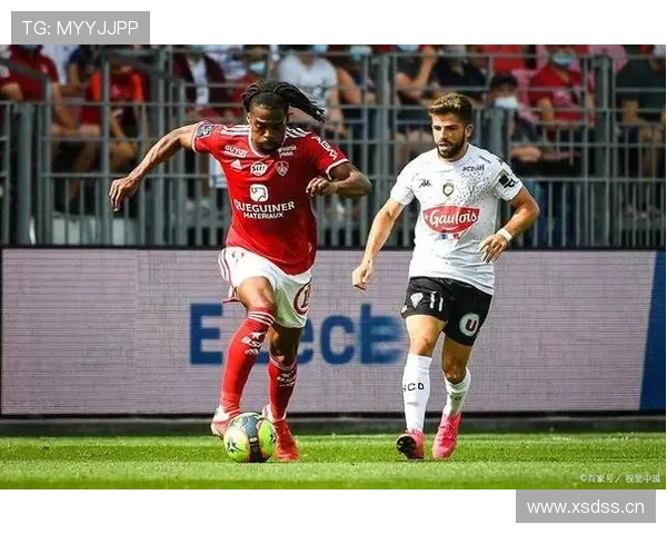 布雷斯特关键比赛表现稳健，竞争力持续提升