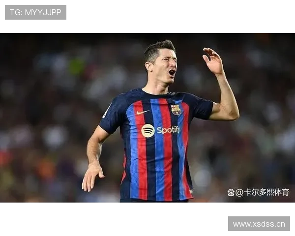 莱万多夫斯基欧冠8比2巴萨表现解析:巅峰统治力如何体现 莱万多夫斯基欧冠8比2巴萨表现解析:巅峰统治力如何体现