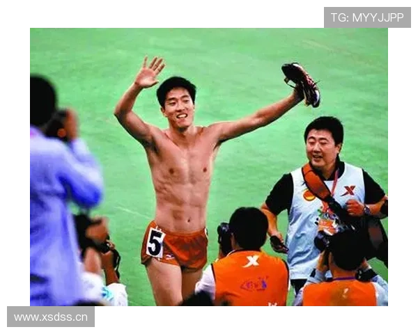 刘翔赛场上像神仙，家里连袜子都得排队买专属的？